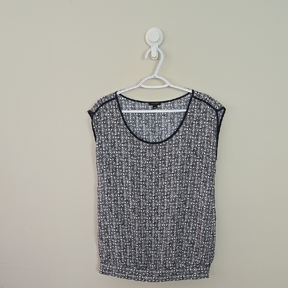 Ann Taylor Blue And White Summer Top